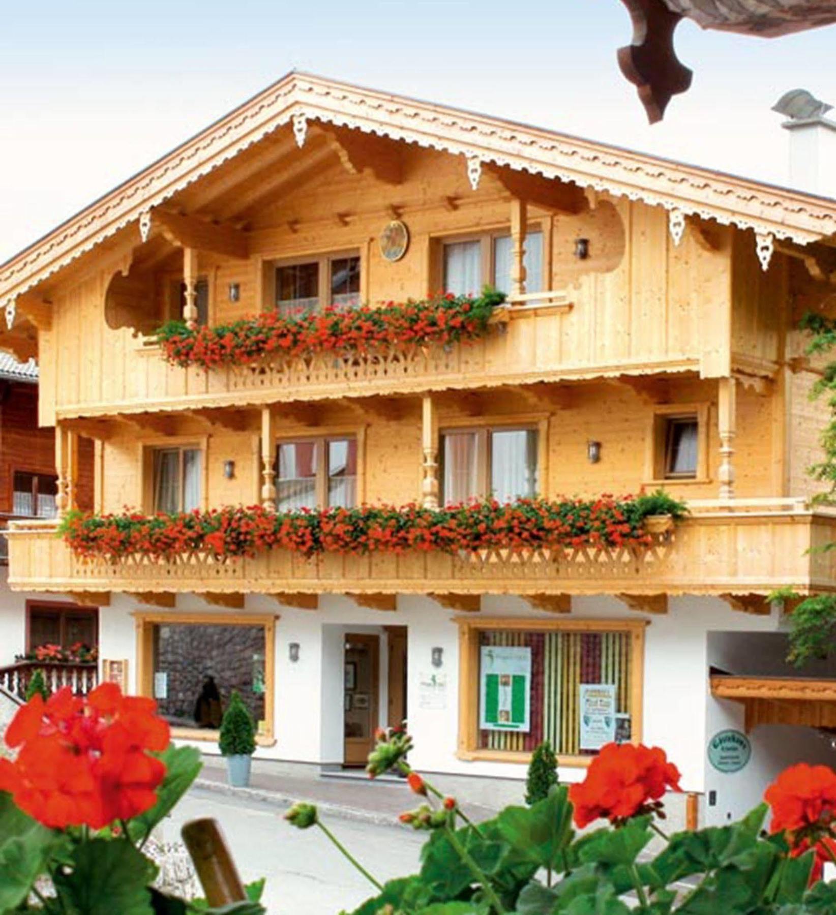 Das Gaestehaus Schneider Am Dorfplatz อัลพ์บาค ภายนอก รูปภาพ